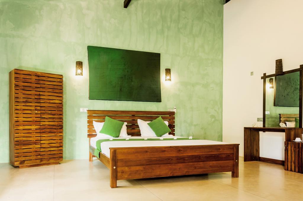 Garcinia Leaf Hotel Hikkaduwa Room photo